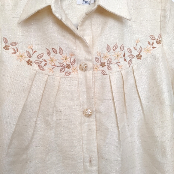 Vintage Cream Blouse with Embroidery - Picture 8 of 12
